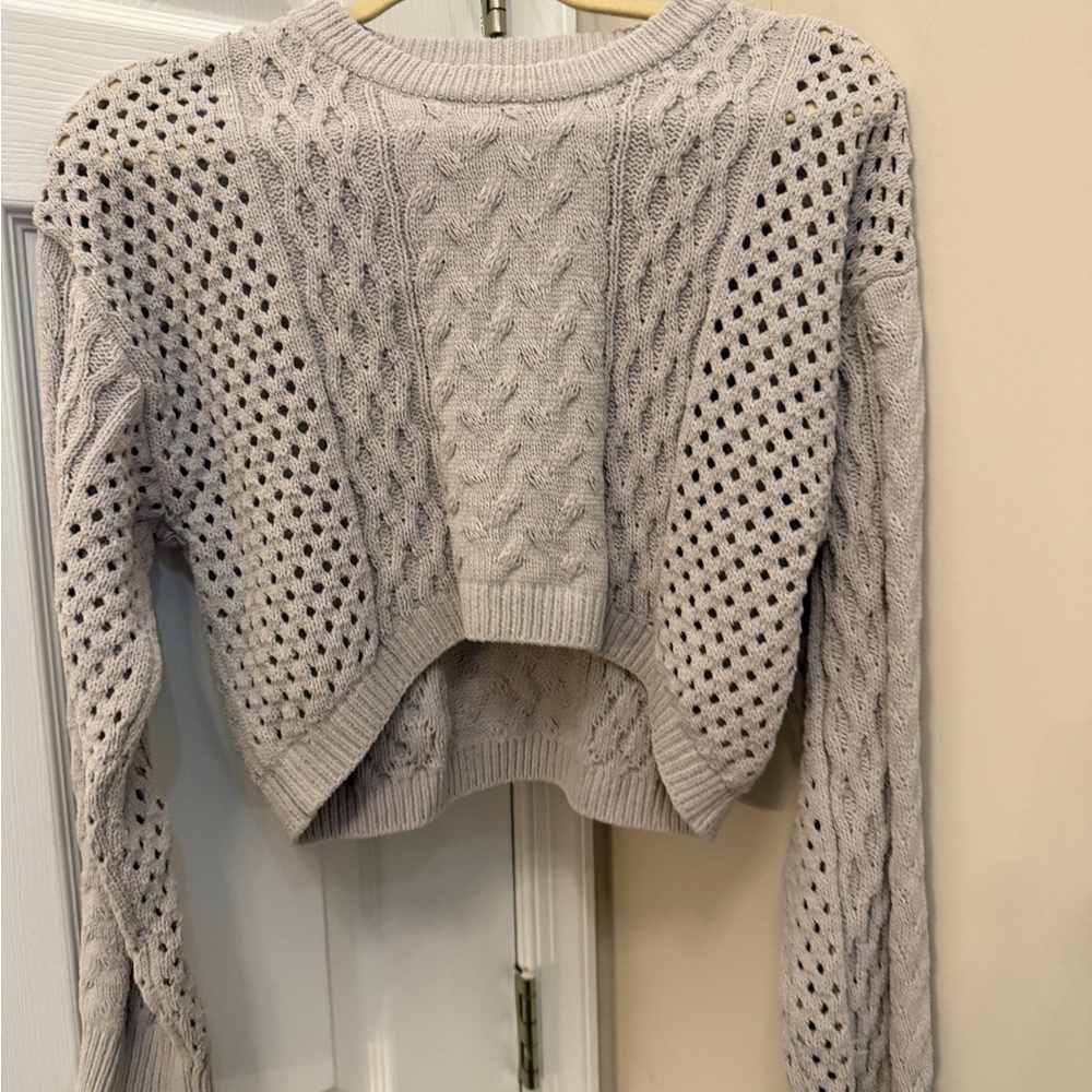 Zara Women's Gray Cable Knit Sweater - NWOT